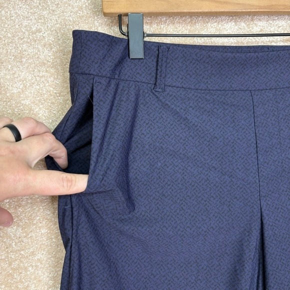 SPANX Active Shorts Size Large Blue 10"‎ Bermuda Pull On Outdoor Hiking - Picture 2 of 5